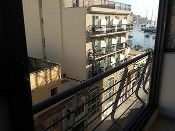 Euro 3* Gzira